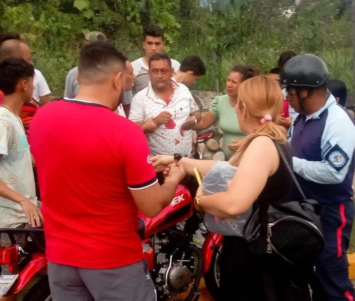 Diario Frontera, Frontera Digital,  Sucesos, ,Funcionario policial resultó herido en colisión entre dos motos en El Vigía