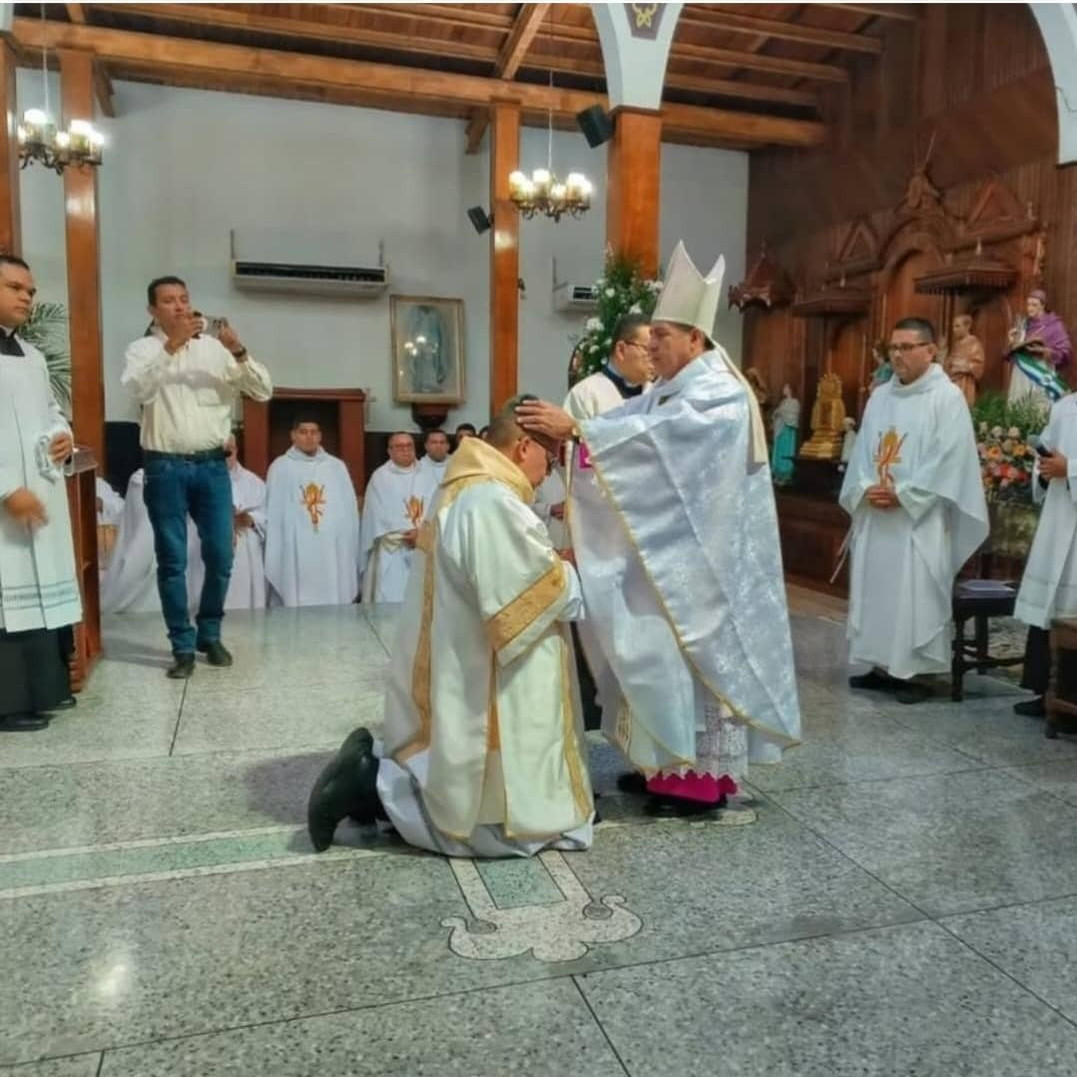Diario Frontera, Frontera Digital,  El Vigía Panamericana, ,La Concatedral San Carlos Borromeo de Santa Bárbara del Zulia celebró la ordenación sacerdotal de Ángel Cepeda