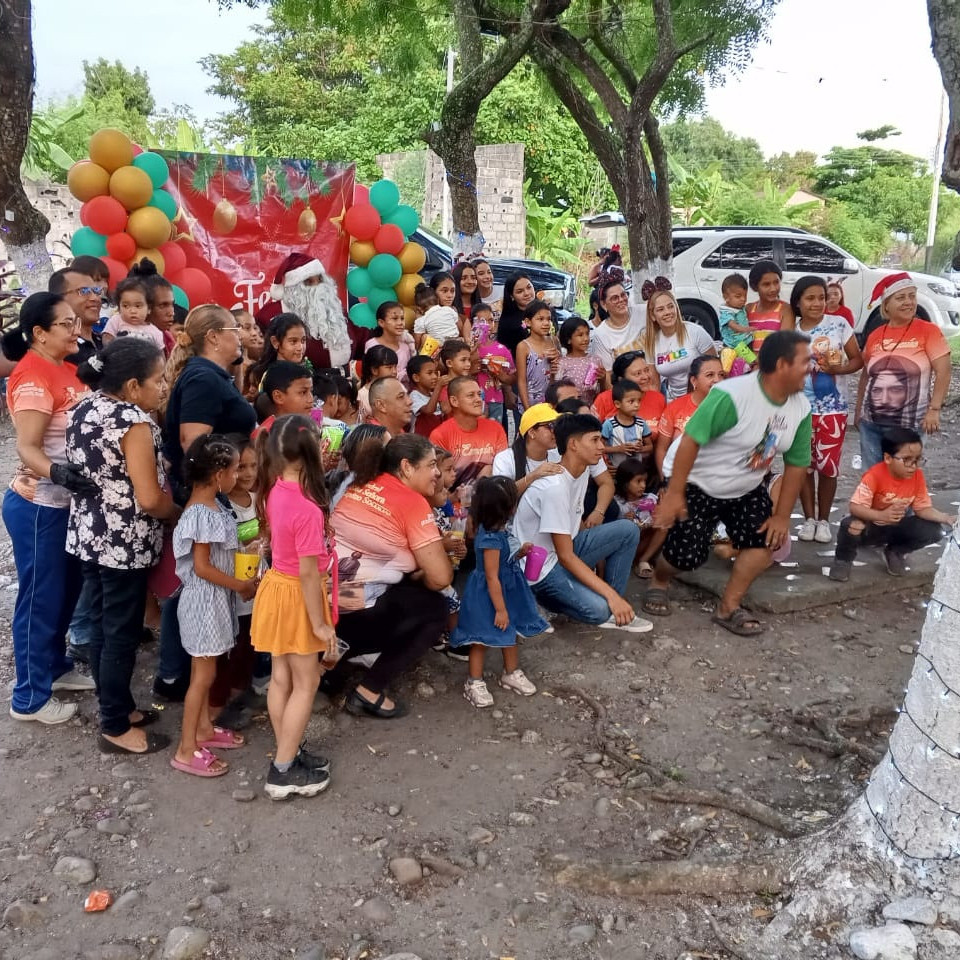 Diario Frontera, Frontera Digital,  El Vigía Panamericana, ,La hermandad Emaús de la Catedral de El Vigía alegraron a los niños del sector El Milagro