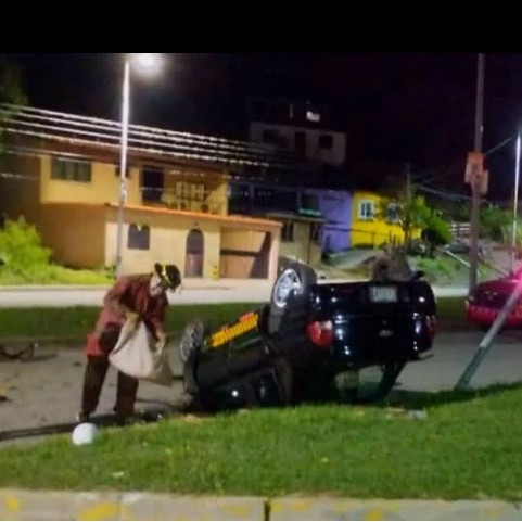 Diario Frontera, Frontera Digital,  Sucesos, ,Joven taxista resultó lesionado en volcamiento de vehículo en Ejido