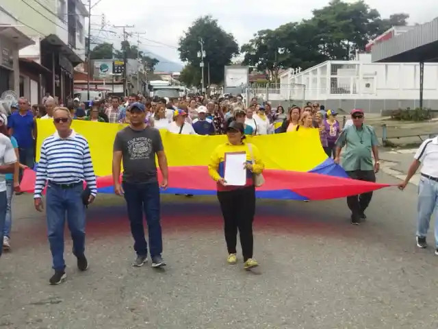 Diario Frontera, Frontera Digital,  Mocoties, ,En Tovar no aguantan un apagón más: merideños marcharon hasta Corpoelec para exigir servicio eléctrico