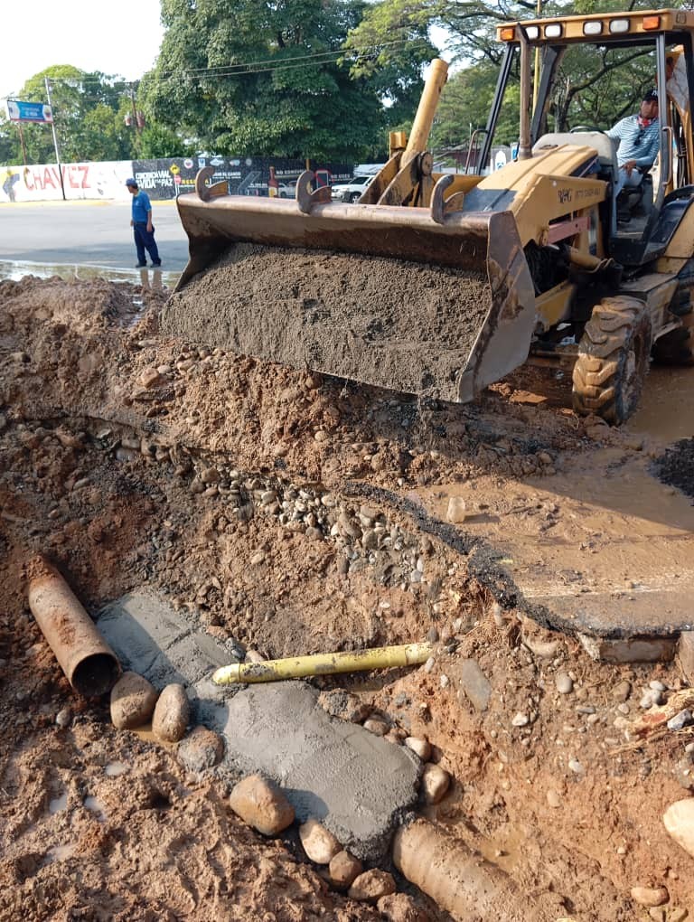 Diario Frontera, Frontera Digital,  El Vigía Panamericana, ,Trabajadores de Aguas de Mérida destaparon colector 
de aguas servidas en Buenos Aires de El Vigía