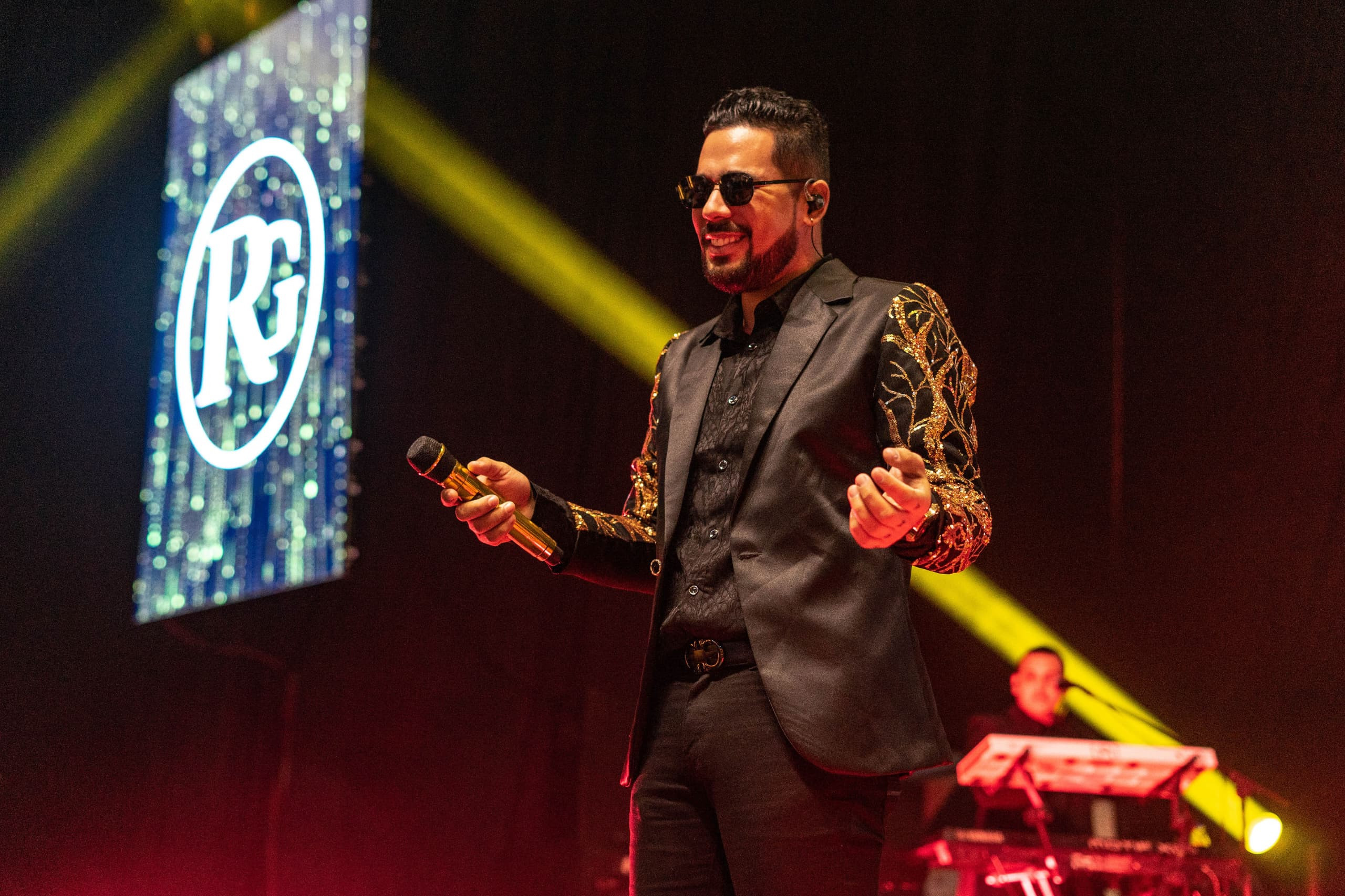 Diario Frontera, Frontera Digital,  Farándula, ,Roberto González lanzará su primer álbum inédito “Este Soy Yo” con un concierto histórico y multitudinario