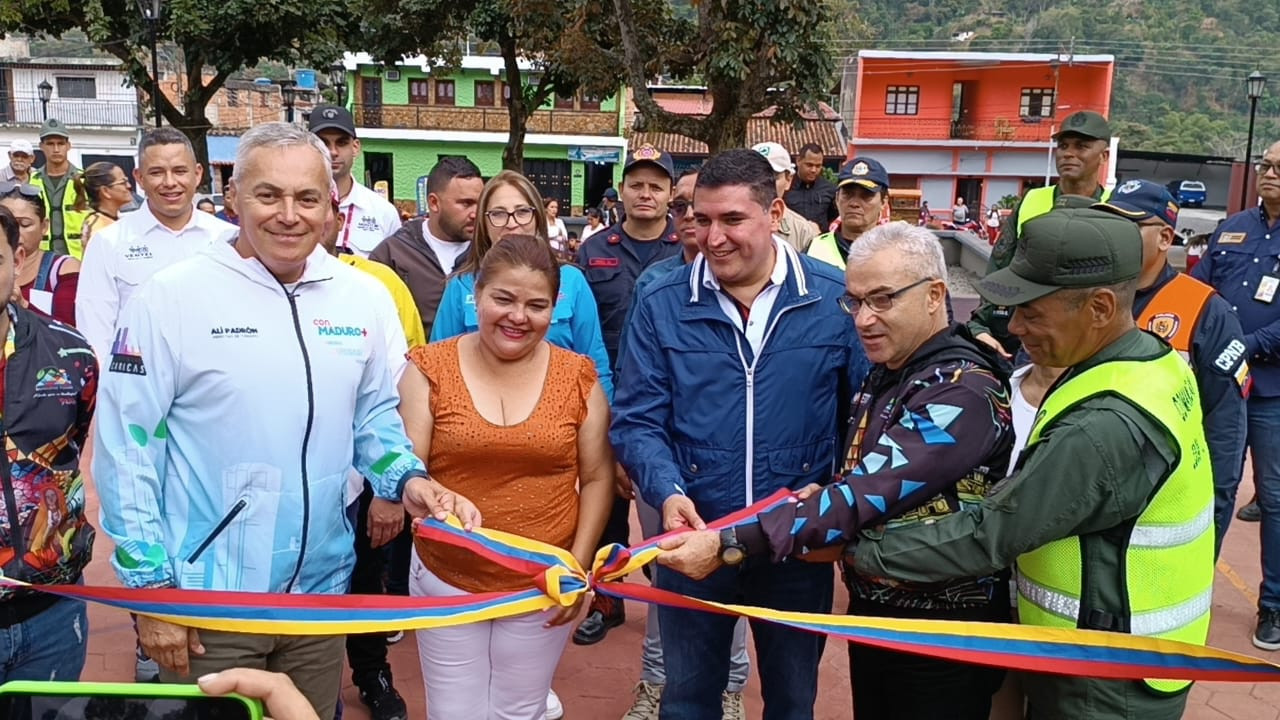 Diario Frontera, Frontera Digital,  Mocoties, ,Ministro de Turismo Ali Padrón y Gobernador Jehyson Guzmán inauguraron rehabilitación de la Plazuela en Tovar