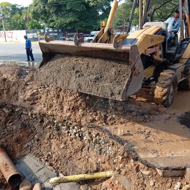 Diario Frontera, Frontera Digital,  El Vigía Panamericana, ,Trabajadores de Aguas de Mérida destaparon colector 
de aguas servidas en Buenos Aires de El Vigía