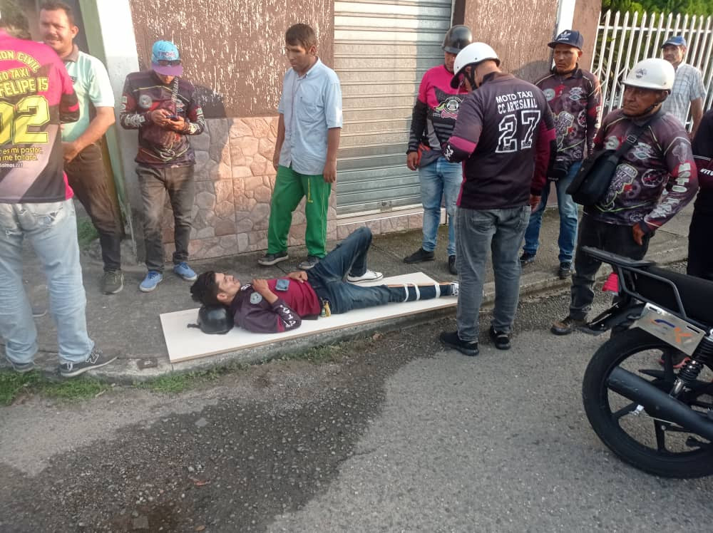 Diario Frontera, Frontera Digital,  Sucesos, ,Mototaxista lesionado tras ser impactado por otra moto conducida por un adolescente en El Vigía