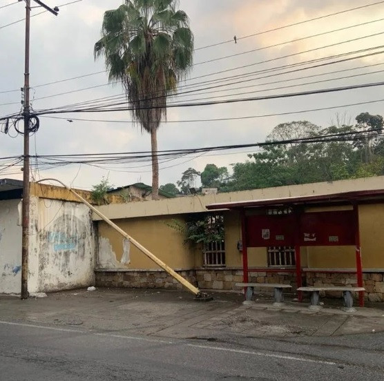 Diario Frontera, Frontera Digital,  El Vigía Panamericana, ,Solicitan desincorporación o remplazo de poste de luz a Corpoelec
