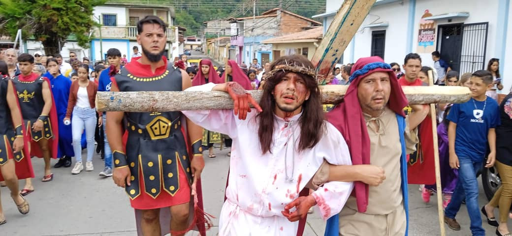 Diario Frontera, Frontera Digital,  Mocoties, ,Jóvenes dieron vida al Viacrucis Viviente en Zea en un acto de mucha fe cristiana