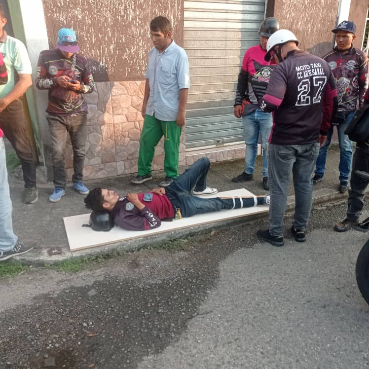 Diario Frontera, Frontera Digital,  Sucesos, ,Mototaxista lesionado tras ser impactado por otra moto conducida por un adolescente en El Vigía