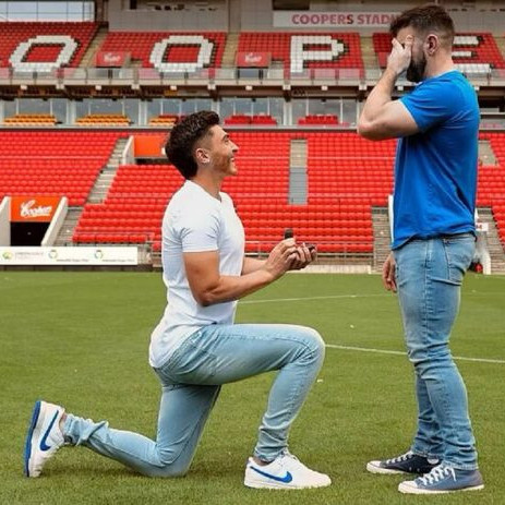 Diario Frontera, Frontera Digital,  Deportes, ,Futbolista Josh Cavallo le pidió matrimonio a su novio en el estadio del Adelaida United