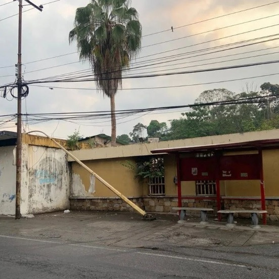 Diario Frontera, Frontera Digital,  El Vigía Panamericana, ,Solicitan desincorporación o remplazo de poste de luz a Corpoelec