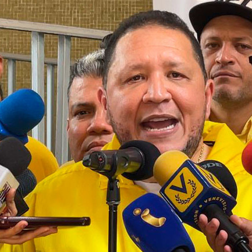 Diario Frontera, Frontera Digital,  Politica, ,José Brito formalizó ante el CNE su inscripción como candidato presidencial con su movimiento Venezuela Unida