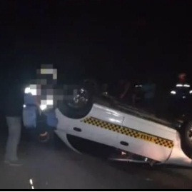 Diario Frontera, Frontera Digital,  Sucesos, ,Ciudadano resultó lesionado tras vuelco de carro taxista en Mérida