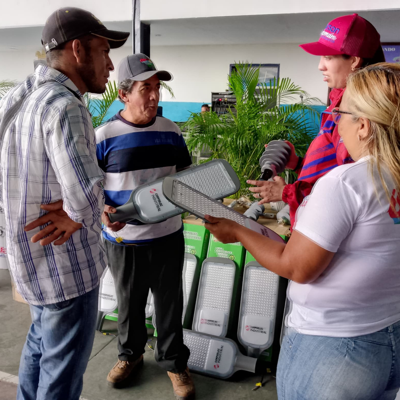 Diario Frontera, Frontera Digital,  El Vigía Panamericana, ,Gobernación entregó luminarias y transformadores en Alberto Adriani