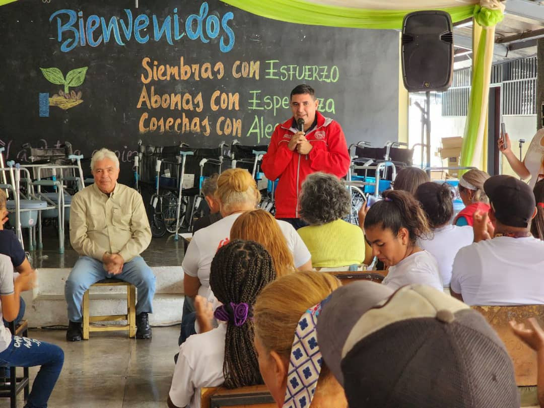 Diario Frontera, Frontera Digital,  Mocoties, ,Gobernador Jehyson Guzmán y ministro Castro Soteldo entregaron ayudas técnicas en Zea