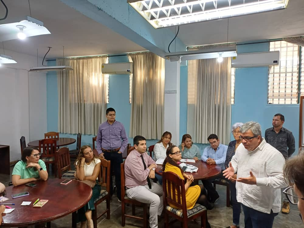 Diario Frontera, Frontera Digital,  Salud, ,Oftamólogos recibe inducción de equipo para realizar cirugía de catarata en el IAHULA