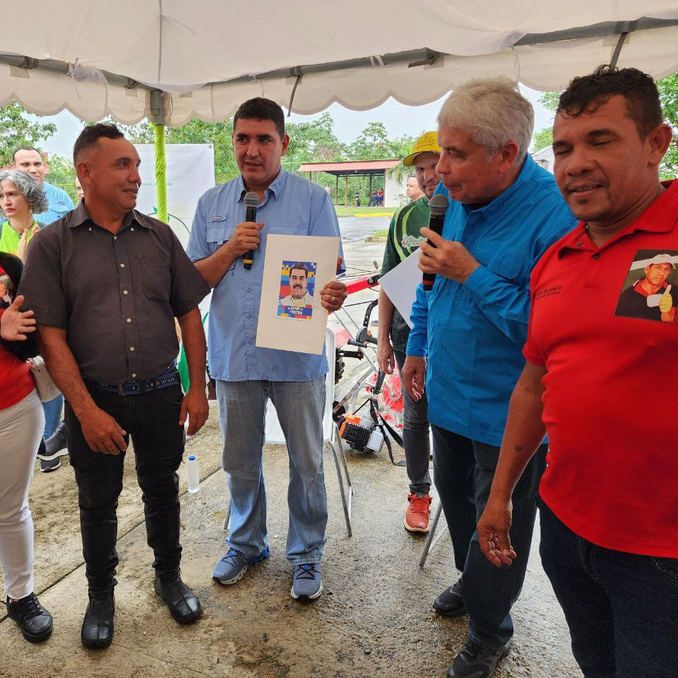 Diario Frontera, Frontera Digital,  El Vigía Panamericana, ,Gobernador Jehyson Guzmán y ministro Castro Soteldo financiaron kits conuqueros en Alberto Adriani