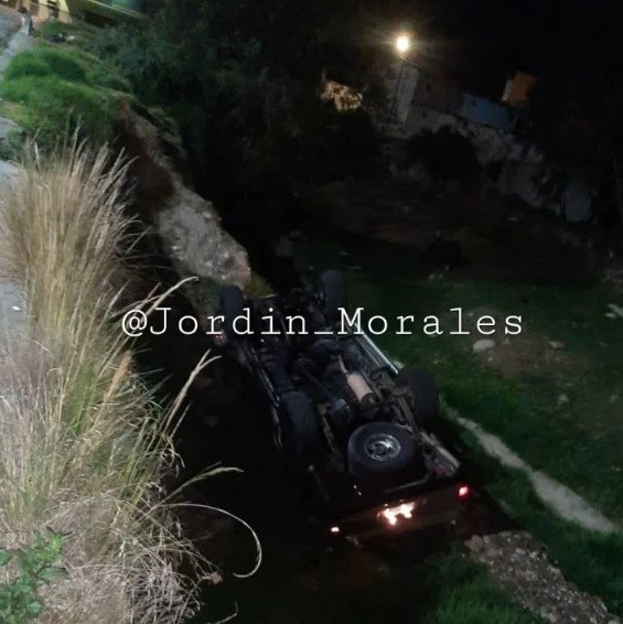 Diario Frontera, Frontera Digital,  Sucesos, ,Dos hombres heridos tras vuelco de camioneta en Mucuchíes
