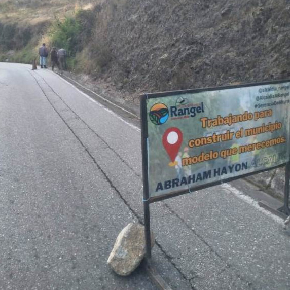 Diario Frontera, Frontera Digital,  Páramo, ,Dirección de Servicios Públicos de Rangel realizó mantenimiento vial
a la altura del monumento “Loca Luz Caraballo”
