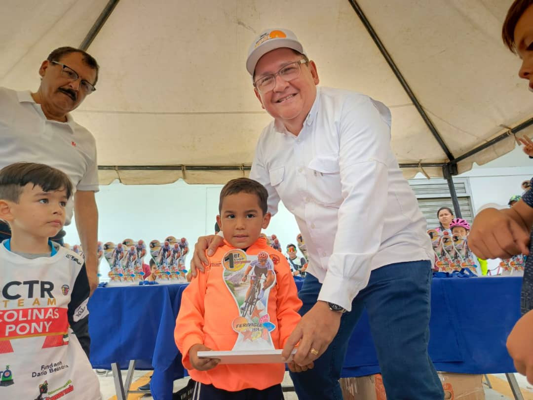Diario Frontera, Frontera Digital,  Deportes, ,Carlos Romero del Club Lagunillas ganó el tercer clásico ciclístico de ligas menores en El Vigía