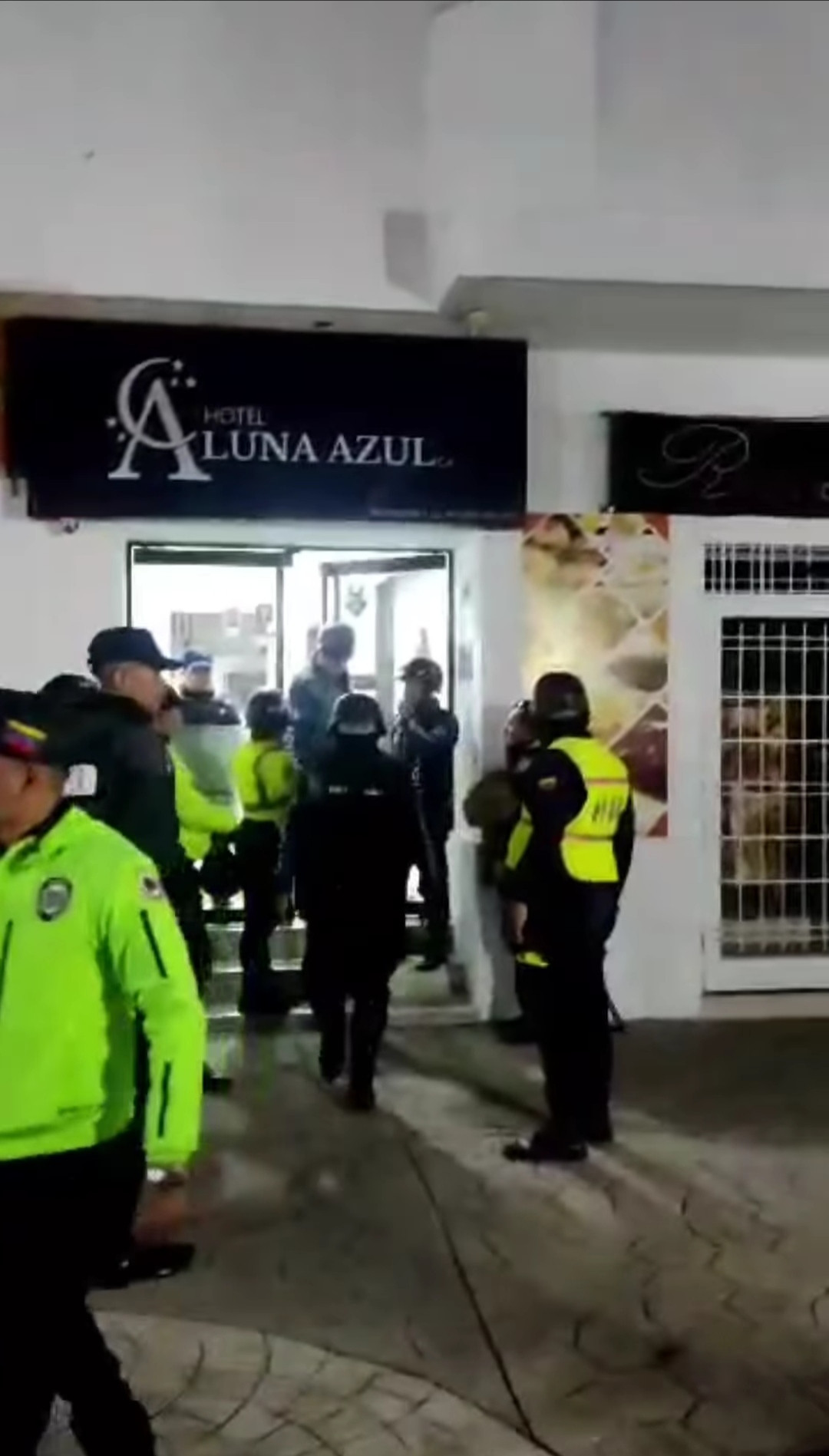 Diario Frontera, Frontera Digital,  Sucesos, ,Hombre intenta lanzar a una mujer por el balcón de un hotel en Mérida