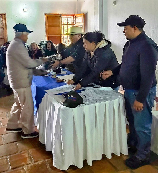 Diario Frontera, Frontera Digital,  Páramo, ,Más de un centenar de trabajadores de la alcaldía de Rangel 
recibieron dotación de uniformes