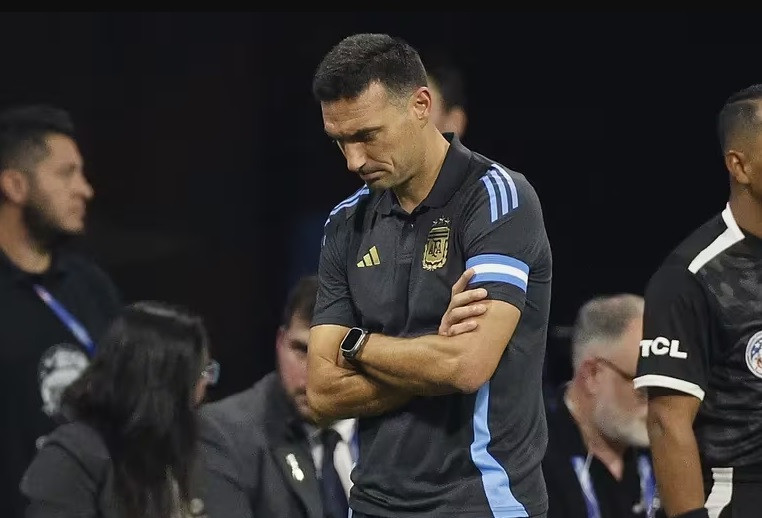 Diario Frontera, Frontera Digital,  Deportes, ,Conmebol sancionó con un partido a Lionel Scaloni: no podrá dirigir a la selección argentina ante Perú