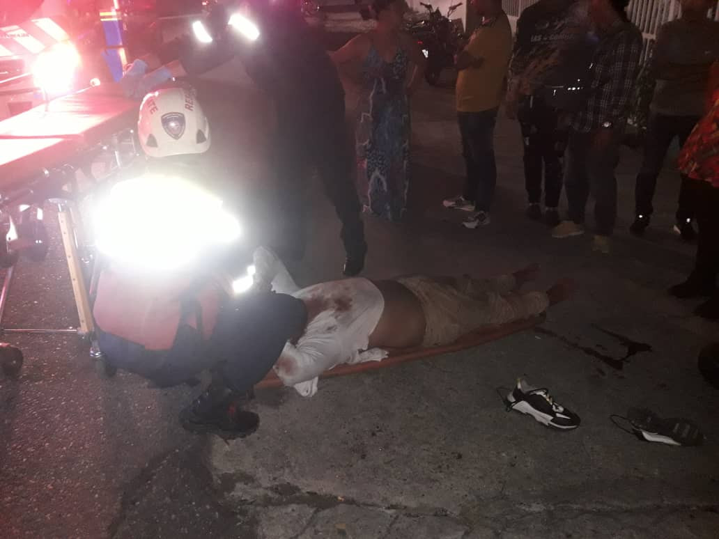 Diario Frontera, Frontera Digital,  Sucesos, ,Dos jóvenes damas resultaron lesionadas tras impactar la moto contra un perro en El Vigía
