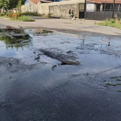 Diario Frontera, Frontera Digital,  El Vigía Panamericana, ,Entre aguas negras y putrefactas viven los vecinos en la Urb. Vigía Country II