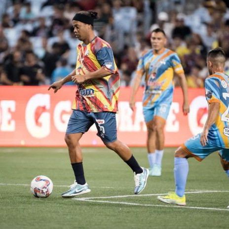 Diario Frontera, Frontera Digital,  Deportes, ,Ronaldinho arrasa en su debut en la Liga Monumental