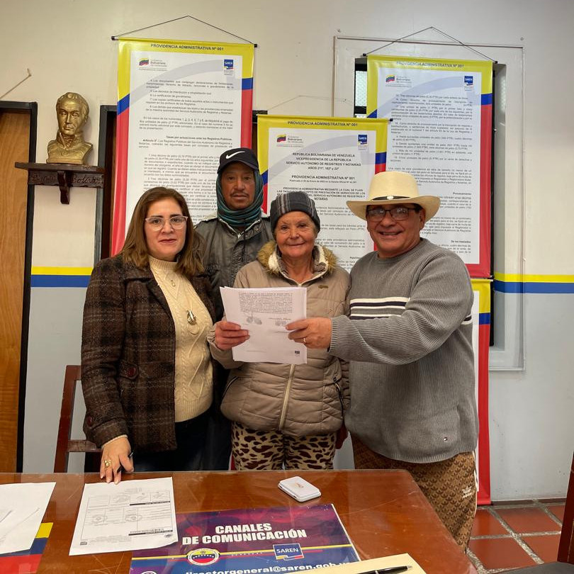 Diario Frontera, Frontera Digital,  Páramo, ,Tras 16 años de espera alcalde Abraham Hayon entregó terreno a familia rangelense