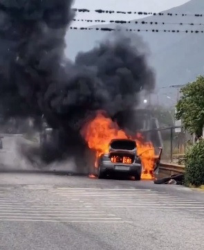 Diario Frontera, Frontera Digital,  Sucesos, ,Se quemó un carro en la carretera La Variante