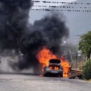 Diario Frontera, Frontera Digital,  Sucesos, ,Se quemó un carro en la carretera La Variante