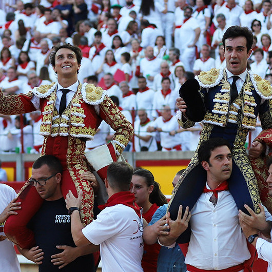 Diario Frontera, Frontera Digital,  Entretenimiento, ,Un feliz espejismo de orejas y toros: Roca y Rufo salen a hombros en Pamplona