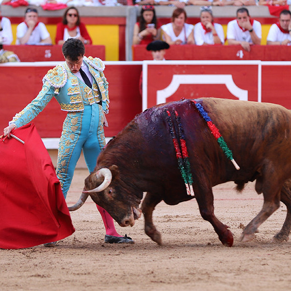 Diario Frontera, Frontera Digital,  Entretenimiento, ,Lección de Daniel Luque de cómo andar con una corrida clueca en Pamplona