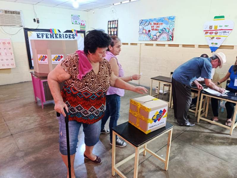 Diario Frontera, Frontera Digital,  El Vigía Panamericana, ,Vigienses participaron en la II Consulta Popular en Alberto Adriani