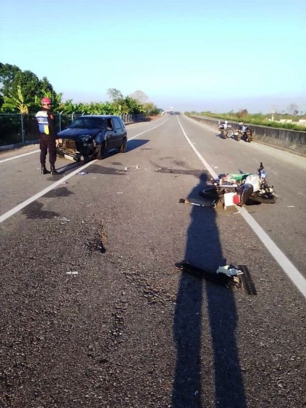 Diario Frontera, Frontera Digital,  Sucesos, ,Tres lesionados en colisión entre moto 
y vehículo en El Vigía