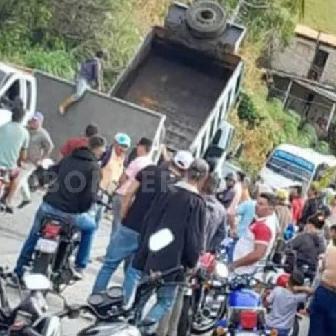 Diario Frontera, Frontera Digital,  Sucesos, ,Cuatro personas lesionadas dejó el vuelco de un camión en Bailadores