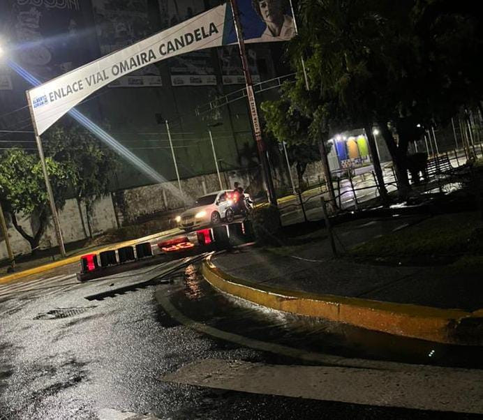 Diario Frontera, Frontera Digital,  El Vigía Panamericana, ,Lluvias y fuertes vientos tumbaron semáforo de la avenida Bolívar de El Vigía