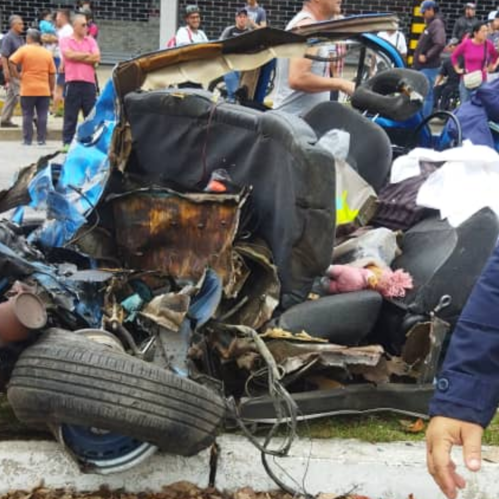 Diario Frontera, Frontera Digital,  Sucesos, ,Cinco fallecidos y 11 personas heridas dejó colisión múltiple en Mérida