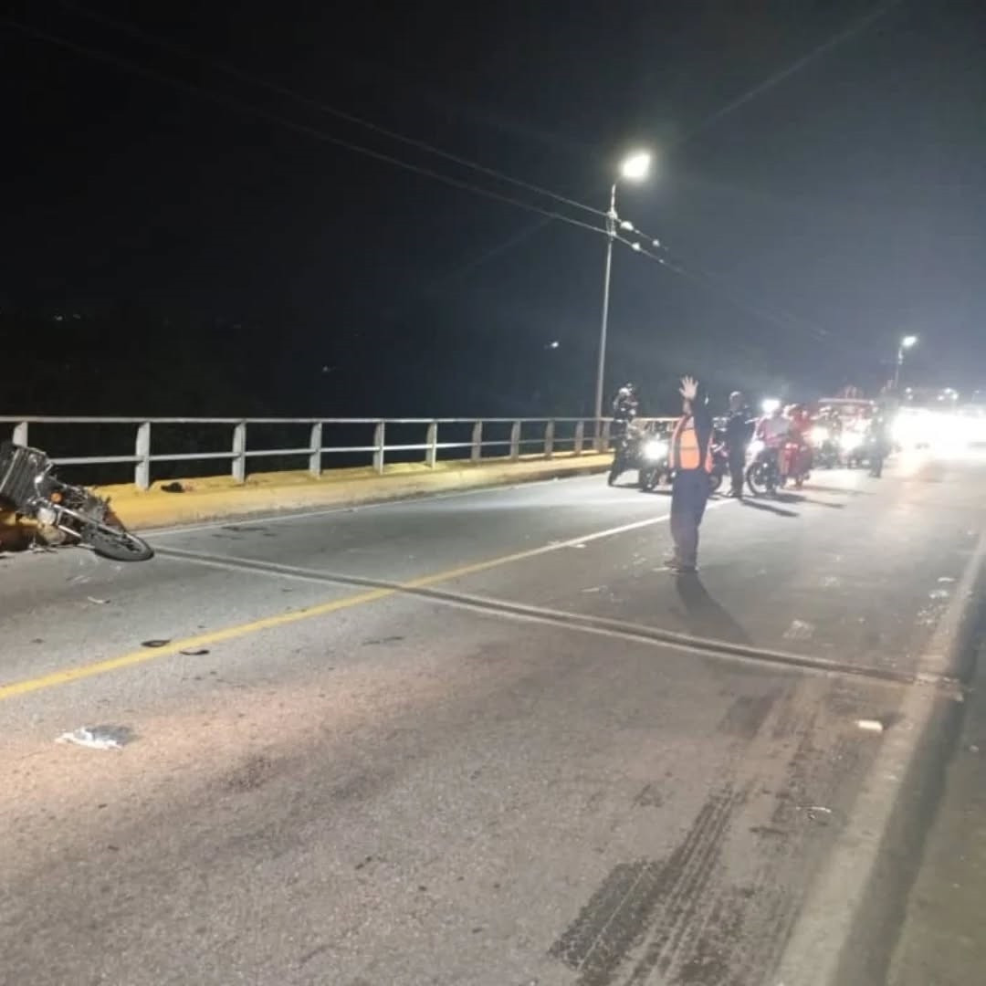 Diario Frontera, Frontera Digital,  Sucesos, ,Cuatro heridos dejó colisión entre dos motos en el Puente Chama