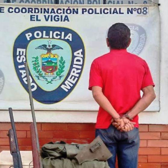 Diario Frontera, Frontera Digital,  Sucesos, ,Hombre fue detenido con armas de fuego y prendas militares en El Vigía