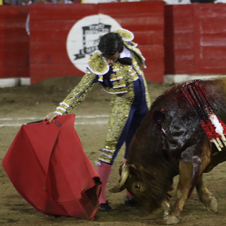 Diario Frontera, Frontera Digital,  Entretenimiento, ,“Colombo” indulta un toro en Tlaltenango