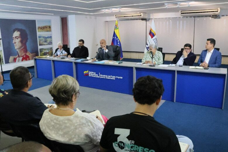 Diario Frontera, Frontera Digital,  Nacionales, ,MinEducación comienza debate sobre eliminación de las tareas escolares