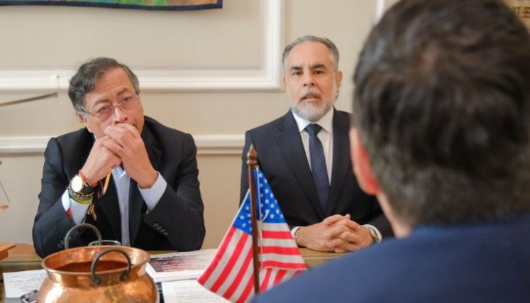 Diario Frontera, Frontera Digital,  Internacionales, ,El ministro del Interior, Armando Benedetti, rechazó la inclusión al aseverar que “Por haber defendido la dignidad del país y que el presidente no es un narcotraficante, me meten en la lista OFAC sin yo haberlos agredido. Eso demuestra que todo imperio es injusto y que su lucha antidrogas es una farsa armamentista.,Colombia: Reacciones divididas tras la inclusión de Petro,
 su familia y Benedetti en la lista Clinton de EE.UU.