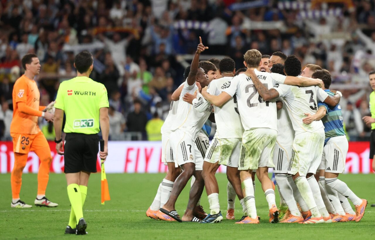 Diario Frontera, Frontera Digital,  Deportes, ,Real Madrid triunfó en el clásico contra el Barcelona este 26 de octubre. Foto: AFP,Real Madrid bate al Barcelona y se afianza en el liderato de LaLiga