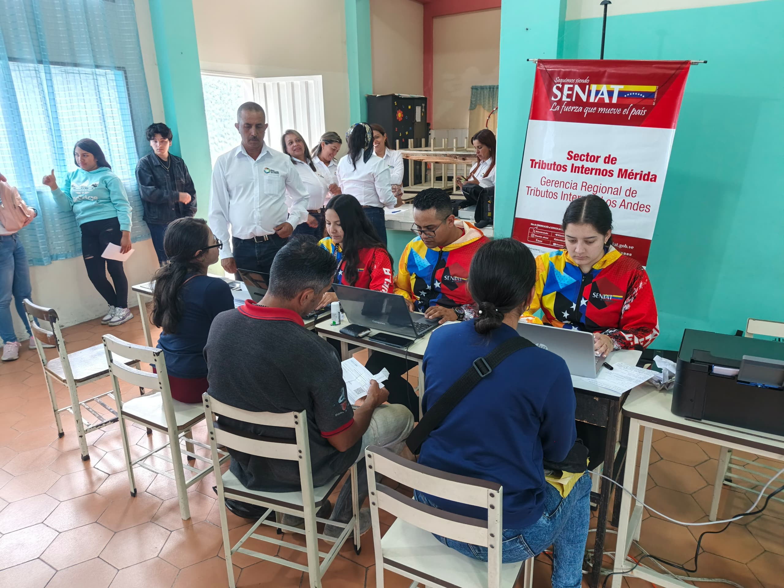 Diario Frontera, Frontera Digital,  Regionales, ,Cabello Rondón reiteró que estas jornadas buscan facilitar el cumplimiento de los deberes tributarios, promover la educación fiscal desde temprana edad y garantizar la presencia activa del Seniat en las comunidades,El Seniat Mérida despliega operativo semanal 
para fortalecer el cumplimiento fiscal