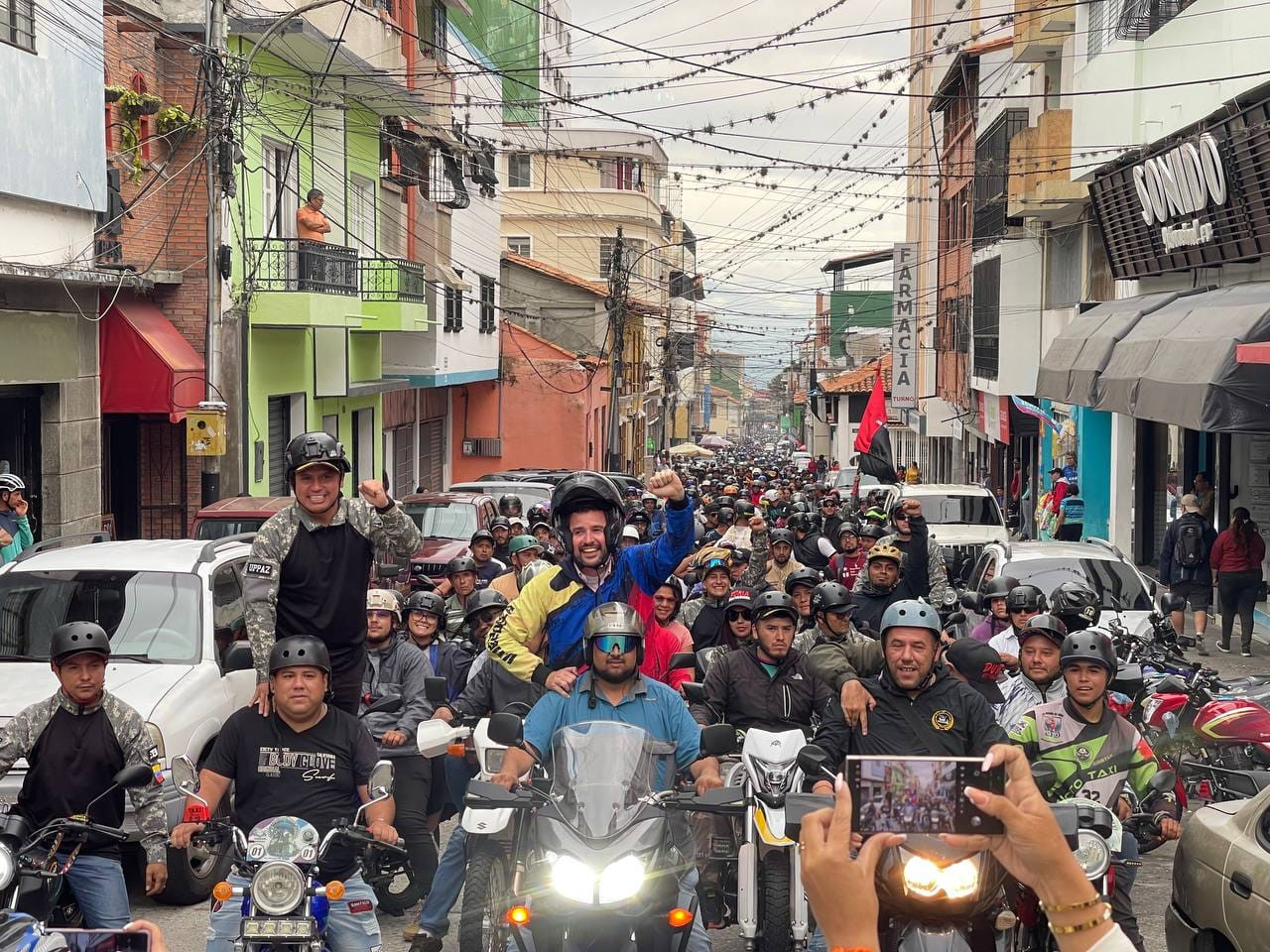 Diario Frontera, Frontera Digital,  Politica, ,Campo Elías acudió al llamado en la Gran Caravana en Defensa de la Paz