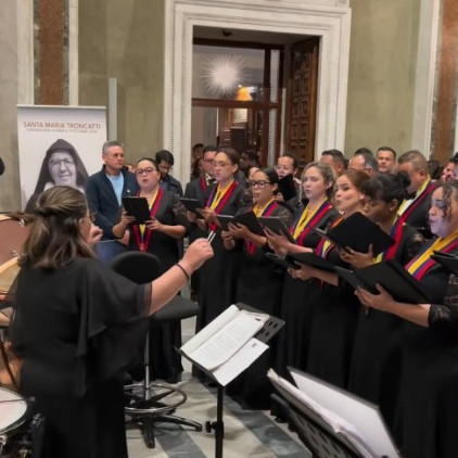 Diario Frontera, Frontera Digital,  Internacionales, ,Orquesta Sinfónica de Venezuela dijo presente en la vigilia 
por José Gregorio Hernández y Carmen Rendiles en el Vaticano