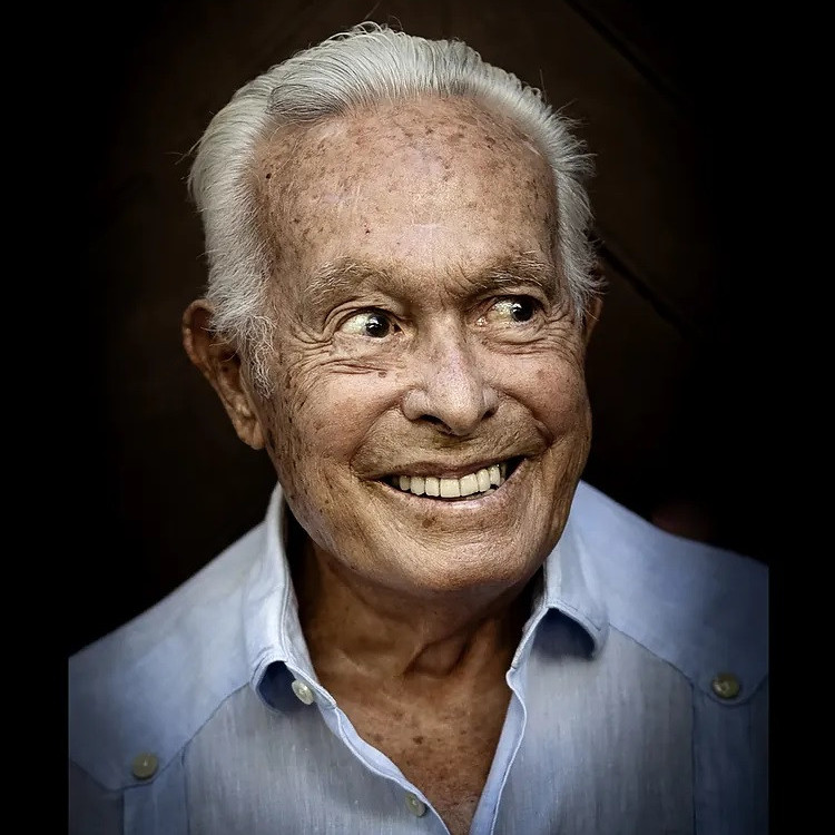 Diario Frontera, Frontera Digital,  Entretenimiento, ,ENTREVISTA | Curro Romero, en el 25 aniversario de su adiós a los ruedos: "La muerte siempre se está paseando por delante"